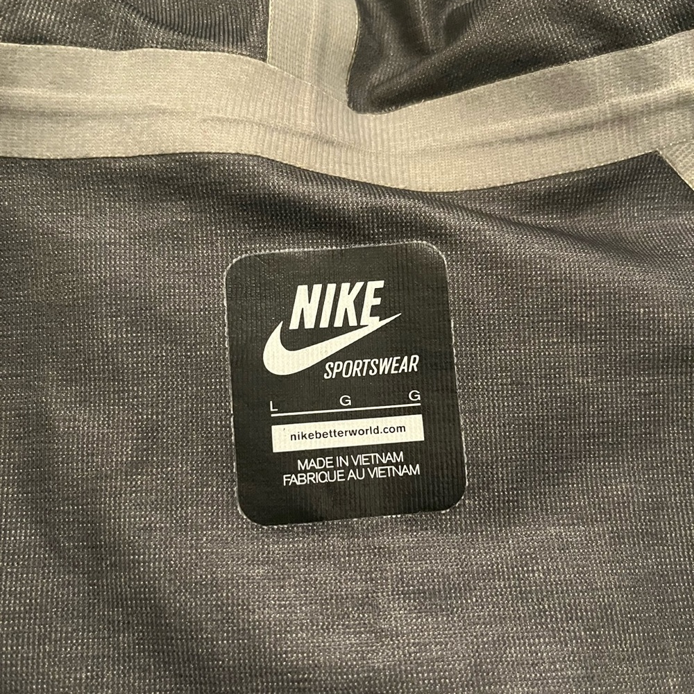 Nike NSW Rain Jacket Shell RARE - Picture 3 of 5